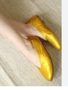 P. Monjo gold ballerina flats. Size 38